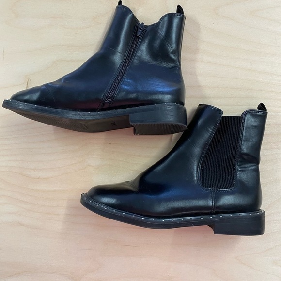 Zara Shoes - Zara Ankle Boots size 37/7 (CR)